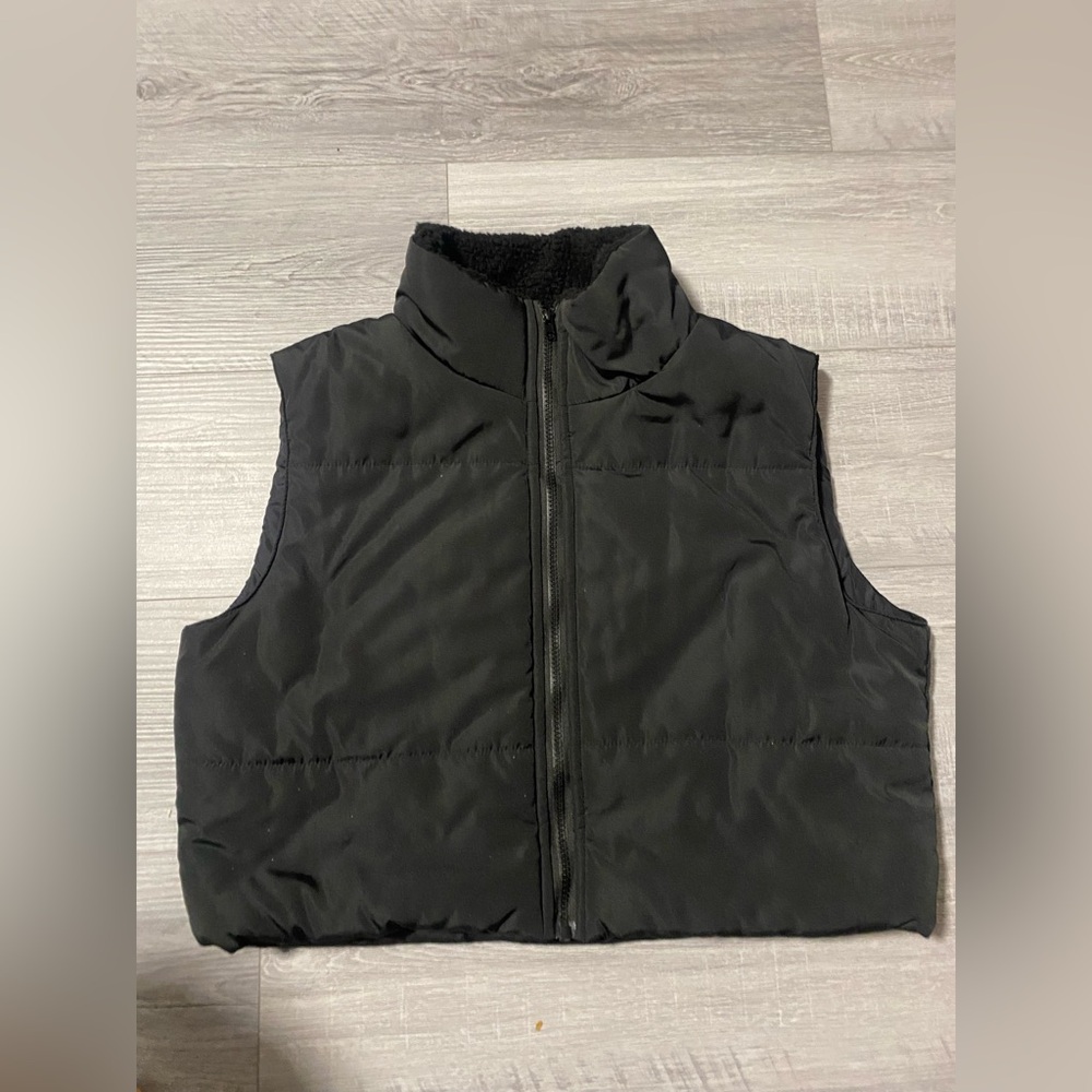 Cropped vest